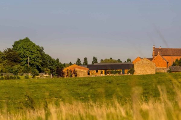 Dodford-Manor-Barn-Wedding